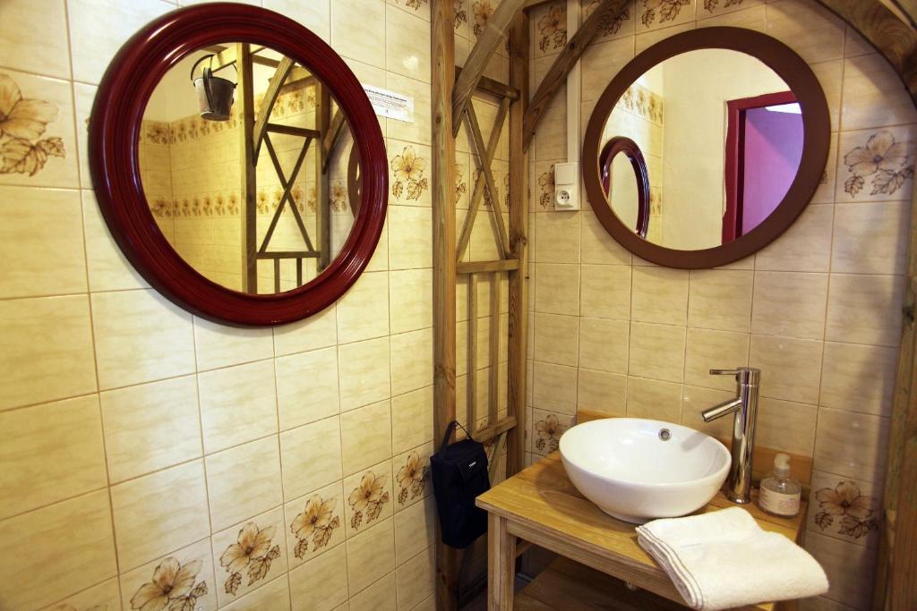 Auberge Cocagne Avèze Стая снимка